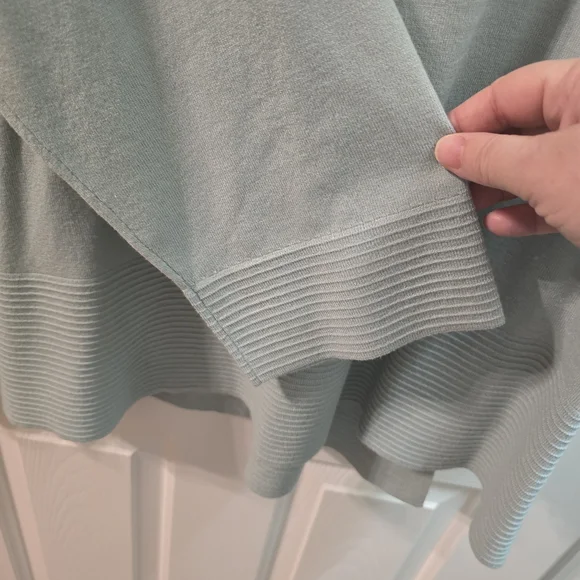 Cyrus Light Mint Green Lightweight Oversized Knit Top - Picture 3 of 5